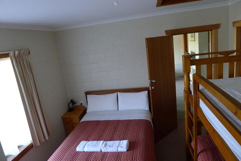 Willaway Motel Apartments - Tourism Hervey Bay 6