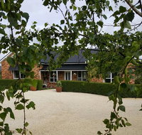 Hazelcreek Cottages - Hervey Bay Accommodation