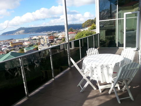 Harbour View Apartments - Tourism Hervey Bay 0