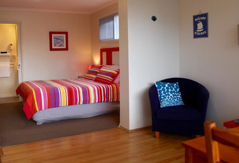 Sails On Port Sorell Boutique Apartments - Hervey Bay Accommodation 8