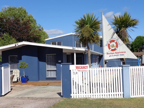 Sails On Port Sorell Boutique Apartments - Hervey Bay Accommodation 0