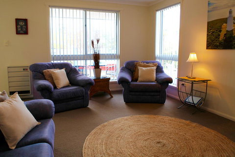 Sails On Port Sorell Boutique Apartments - Hervey Bay Accommodation 2