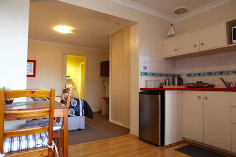 Sails On Port Sorell Boutique Apartments - Hervey Bay Accommodation 9