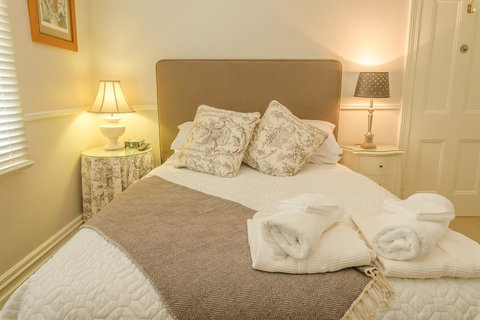 Glencoe Country Bed And Breakfast - Tourism Hervey Bay 3