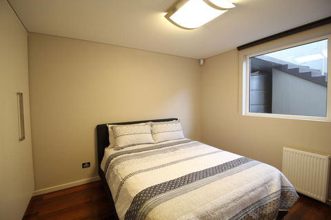 Sunny 3 Bedroom Apartment In Sandy Bay - Hervey Bay Accommodation 8