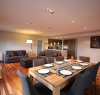 Sunny 3 Bedroom Apartment in Sandy Bay - Hervey Bay Accommodation