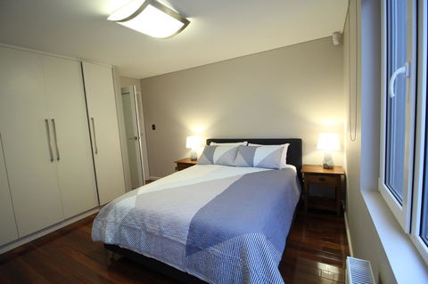 Sunny 3 Bedroom Apartment In Sandy Bay - Hervey Bay Accommodation 12