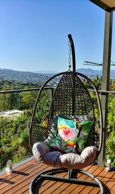 The View 2 Bed Unit With Stunning Hobart Outlook - Hervey Bay Accommodation 17