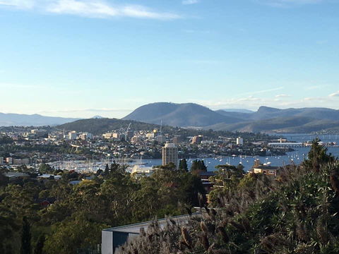 The View 2 Bed Unit With Stunning Hobart Outlook - Hervey Bay Accommodation 0