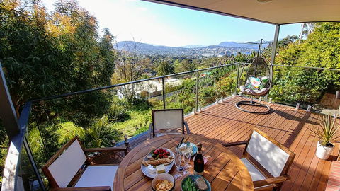The View 2 Bed Unit With Stunning Hobart Outlook - Hervey Bay Accommodation 3