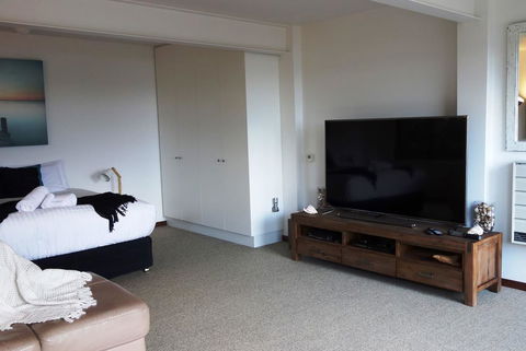 THE LOFT @ Bay Of Fires Seascape - Hervey Bay Accommodation 18