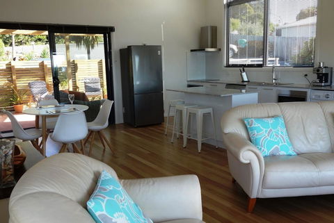 THE LOFT @ Bay Of Fires Seascape - Hervey Bay Accommodation 11