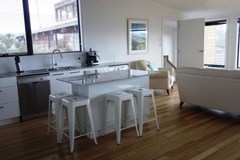 THE LOFT @ Bay Of Fires Seascape - Hervey Bay Accommodation 12