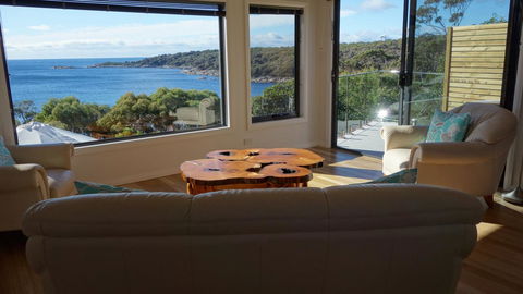 THE LOFT @ Bay Of Fires Seascape - Hervey Bay Accommodation 5