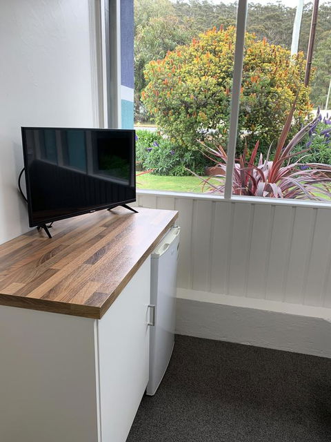 Orford Blue Waters Hotel - Hervey Bay Accommodation 2