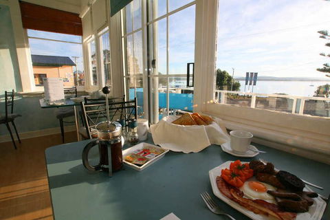 Freycinet Waters - Hervey Bay Accommodation 3