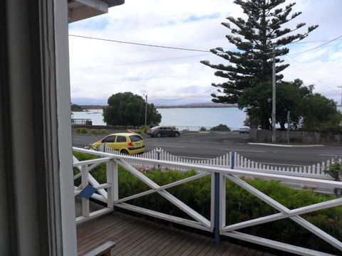 Freycinet Waters - Hervey Bay Accommodation 12
