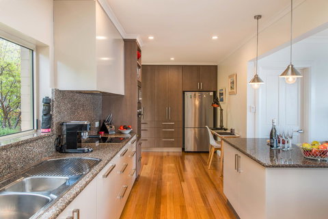 Sunrise On The Bay - Tourism Hervey Bay 2