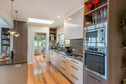 Sunrise On The Bay - Tourism Hervey Bay 3