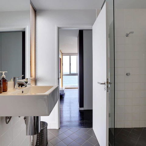 Holland House Bay Of Fires - Hervey Bay Accommodation 8