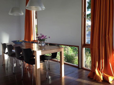Holland House Bay Of Fires - Hervey Bay Accommodation 2