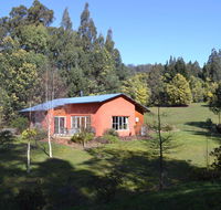 Whispering Spirit Holiday Cottages  Mini Ponies - Tourism Hervey Bay