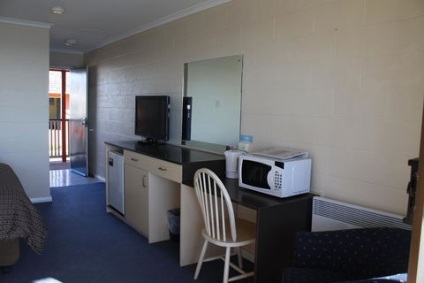 Swansea Motor Inn Tasmania - Hervey Bay Accommodation 42