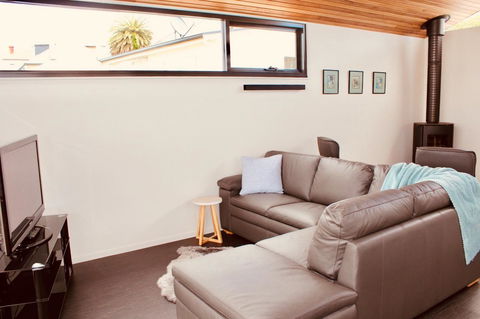 Omaroo House - Panoramic Water Views - Tourism Hervey Bay 10