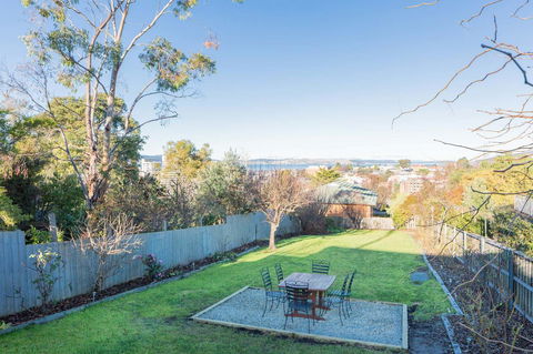 Omaroo House - Panoramic Water Views - Tourism Hervey Bay 33