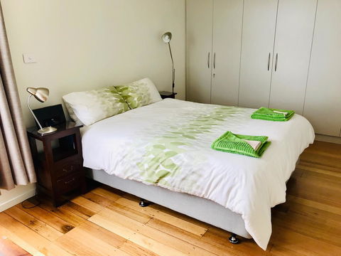 Omaroo House - Panoramic Water Views - Tourism Hervey Bay 24