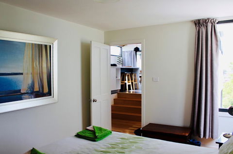 Omaroo House - Panoramic Water Views - Tourism Hervey Bay 25