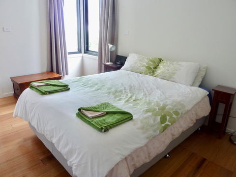 Omaroo House - Panoramic Water Views - Tourism Hervey Bay 23