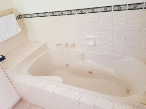 Cradle Forest Inn - Tourism Hervey Bay 10