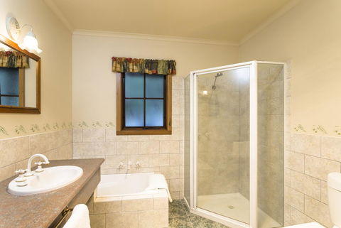 Cradle Forest Inn - Tourism Hervey Bay 13