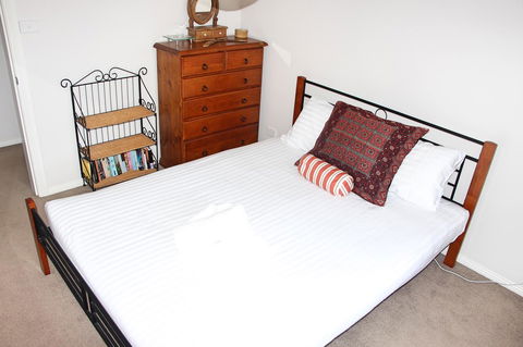 Front Row Beachfront - Hervey Bay Accommodation 10