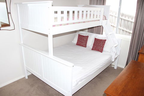 Front Row Beachfront - Hervey Bay Accommodation 9