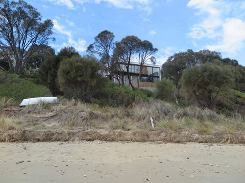 Blessington Beach Retreat - Tourism Hervey Bay 38