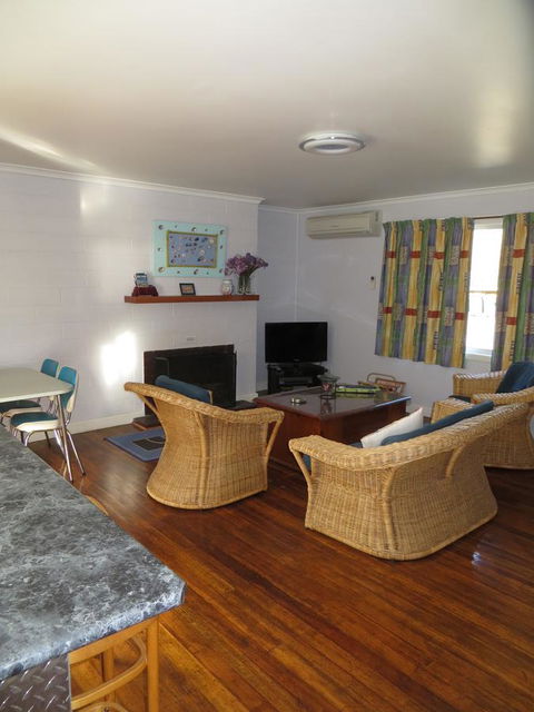 Orford Prosser Holiday Units - Hervey Bay Accommodation 0