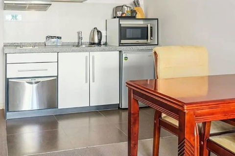 Battery Point Apartment With Car Park - Hervey Bay Accommodation 18