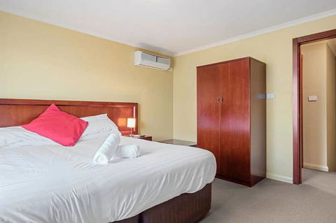 Battery Point Apartment With Car Park - Hervey Bay Accommodation 5