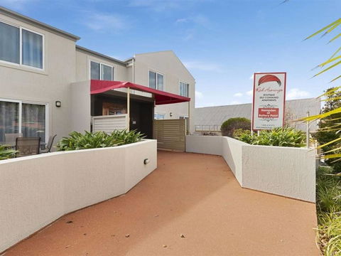 Battery Point Apartment With Car Park - Hervey Bay Accommodation 0