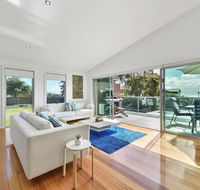 Seas The Day - Seaside Getaway - Hervey Bay Accommodation