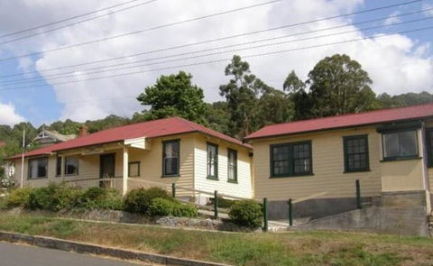Return To Sender Lodge - Hervey Bay Accommodation 0