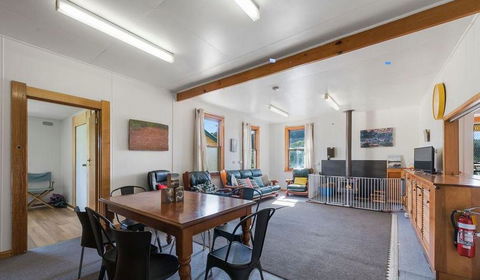 Return To Sender Lodge - Hervey Bay Accommodation 6