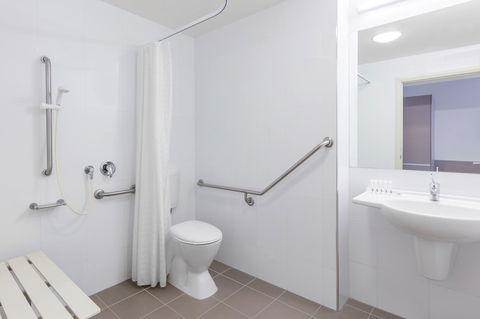 Travelodge Hotel Hobart Airport - Hervey Bay Accommodation 5