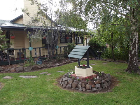 Blue Wren Riverside Cottage - Hervey Bay Accommodation 4