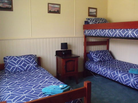 Blue Wren Riverside Cottage - Hervey Bay Accommodation 1