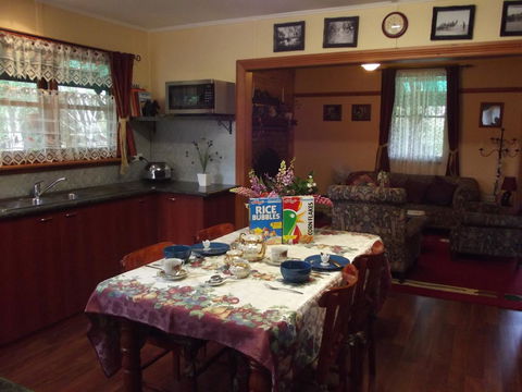 Blue Wren Riverside Cottage - Hervey Bay Accommodation 19