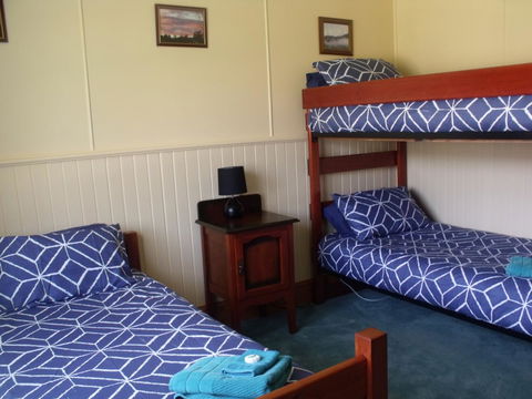 Blue Wren Riverside Cottage - Hervey Bay Accommodation 2