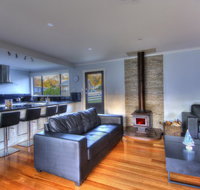 Muirs Beach Retreat - Hervey Bay Accommodation